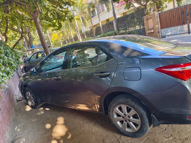 Second-hand 2014 Toyota Corolla Altis D-4D G for sale in Panchkula-3