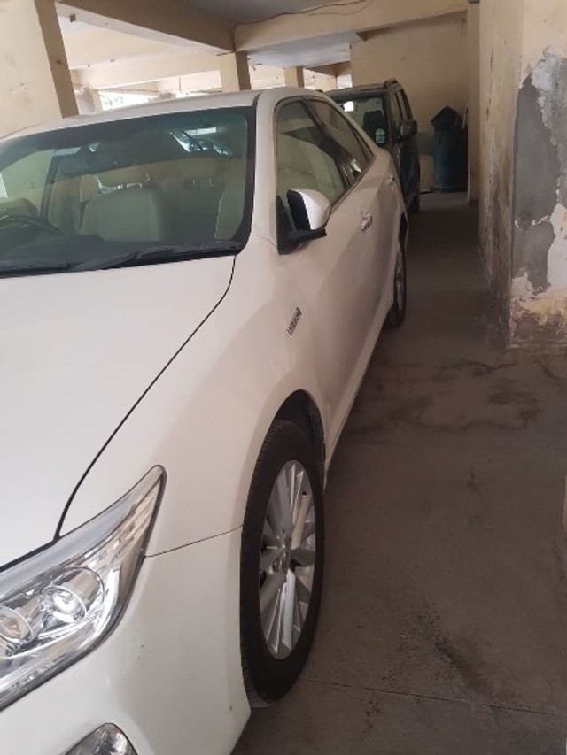 Second-hand 2016 Toyota Camry Hybrid for sale in New Delhi-2