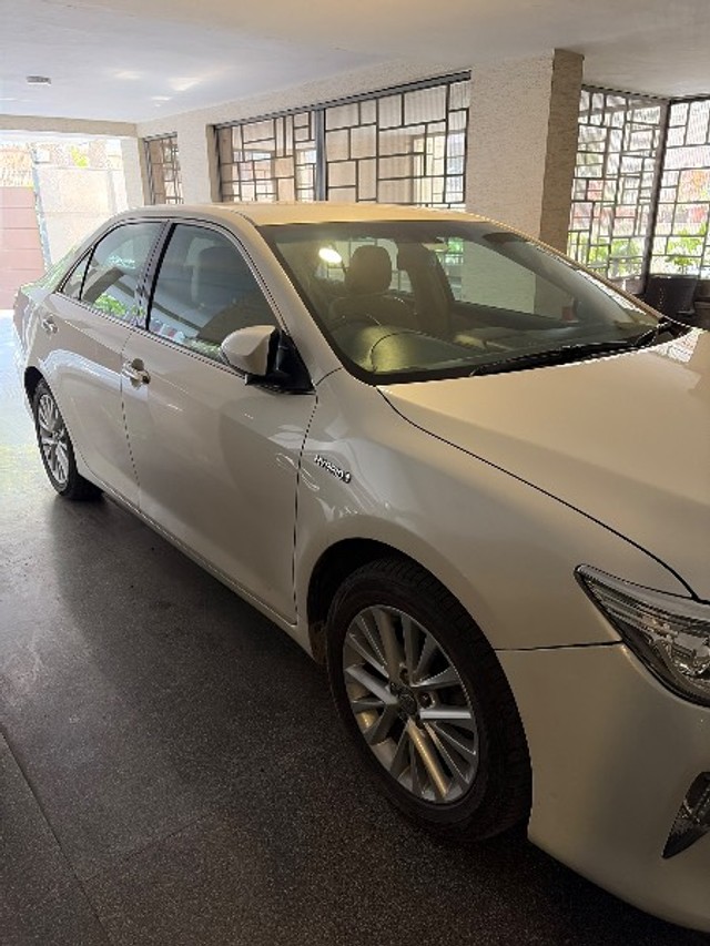 Second-hand 2016 Toyota Camry Hybrid for sale in New Delhi-3