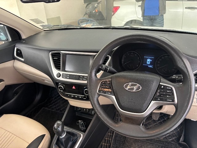 Second-hand 2020 Hyundai Verna SX for sale in Guwahati-2