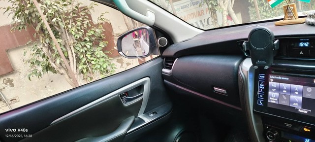 Second-hand 2017 Toyota Fortuner 2.7 2WD MT BSIV for sale in Moradabad-2