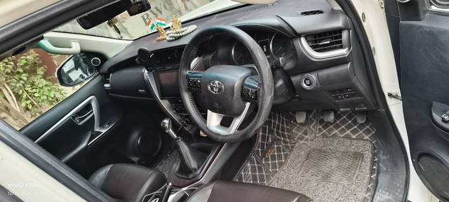 Second-hand 2017 Toyota Fortuner 2.7 2WD MT BSIV for sale in Moradabad-4