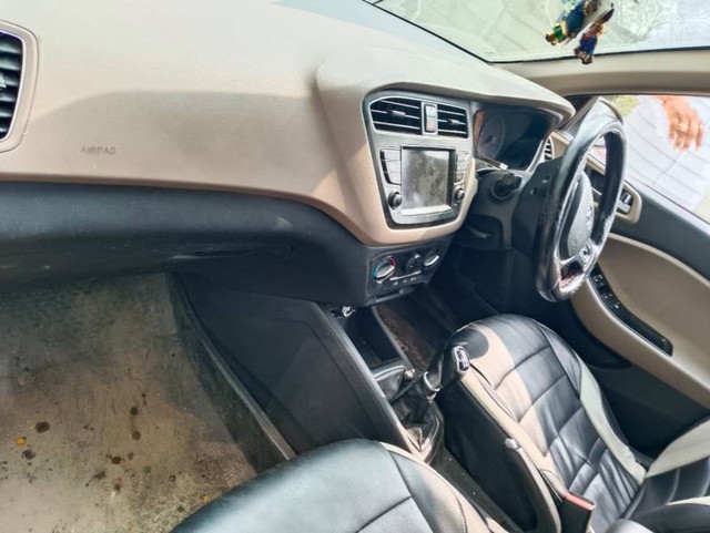 Second-hand 2019 Hyundai i20 Sportz Plus Diesel for sale in Neemuch-3