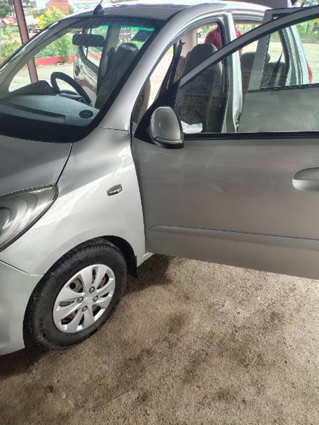 Hyundai i10 Sportz Second-hand 2011 Hyundai i10 Sportz for sale in Visakhapatnam-8