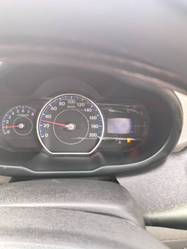 Hyundai i10 Sportz Second-hand 2011 Hyundai i10 Sportz for sale in Visakhapatnam-5