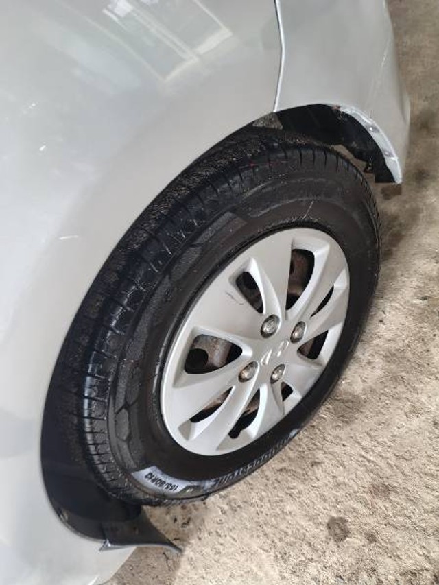 Hyundai i10 Sportz Second-hand 2011 Hyundai i10 Sportz for sale in Visakhapatnam-4