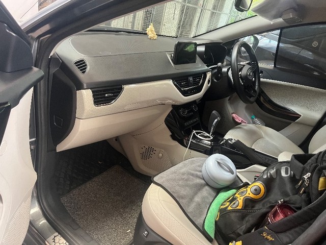 Second-hand 2023 Tata Nexon XZA Plus LUX Diesel AMT for sale in Greater Noida-4