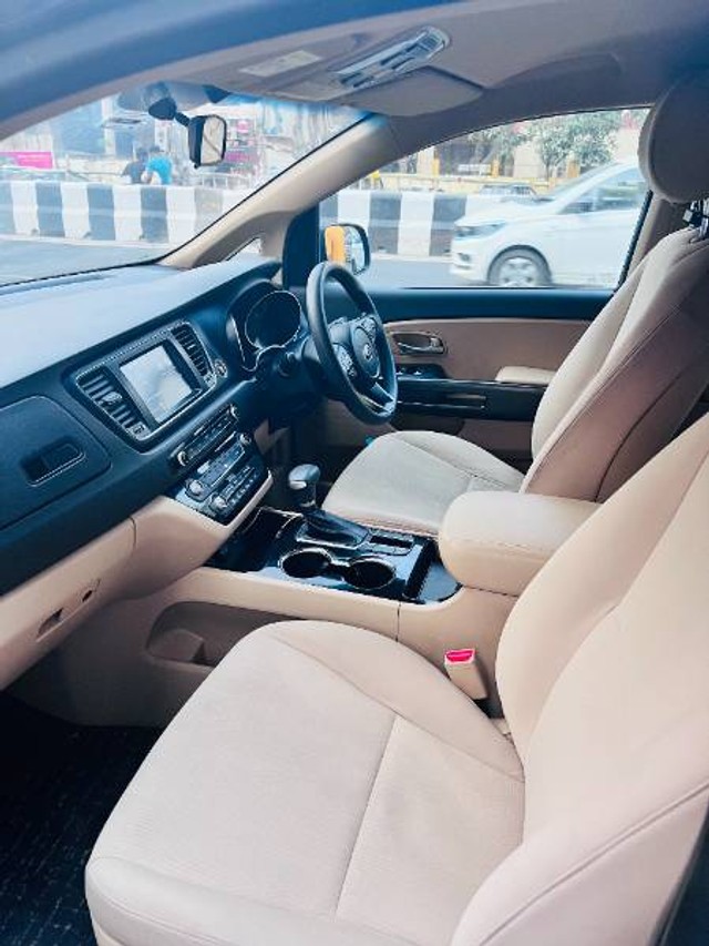 Second-hand 2020 Kia Carnival Premium for sale in Kamrup-2