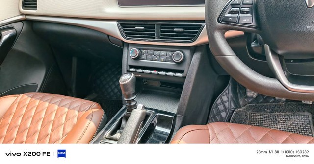 Second-hand 2022 Mahindra XUV700 AX5 7 Str Diesel BSVI for sale in Anantapur-11