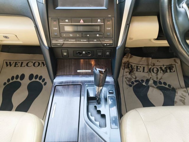 Second-hand 2015 Toyota Camry Hybrid for sale in Rohtak-3