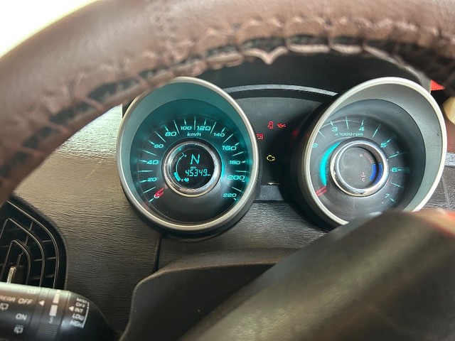 Second-hand 2017 Mahindra XUV500 W10 2WD for sale in Patna-8