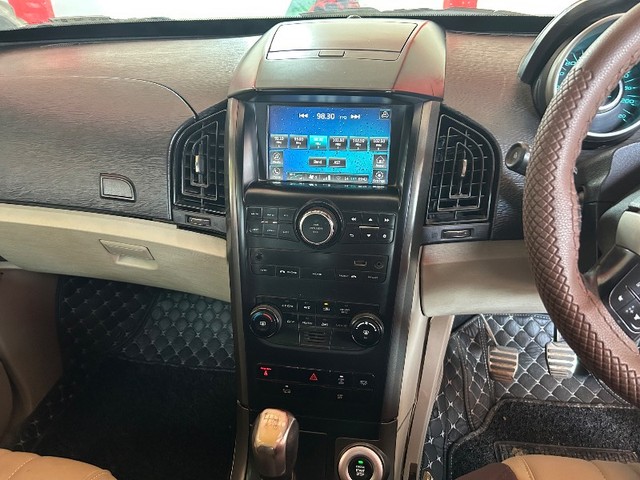 Second-hand 2017 Mahindra XUV500 W10 2WD for sale in Patna-6