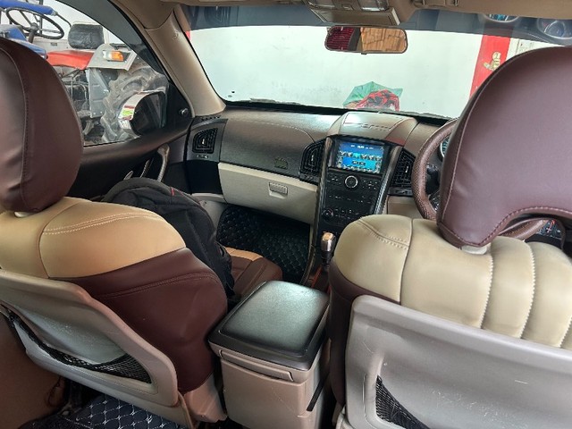 Second-hand 2017 Mahindra XUV500 W10 2WD for sale in Patna-3