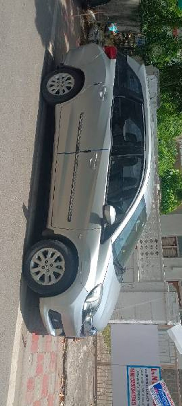 Second-hand 2014 Honda Mobilio V i-DTEC for sale in Sattenapalli-2