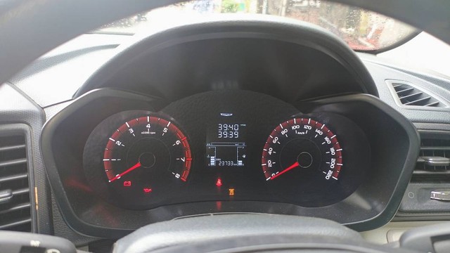 Second-hand 2023 Mahindra XUV300 W6 for sale in Bardhaman-2