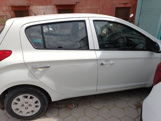 Second-hand 2012 Hyundai i20 1.4 Magna Opt Diesel for sale in Bikaner-3