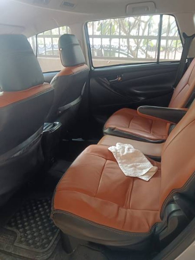 Second-hand 2017 Toyota Innova Crysta 2.4 G MT BSIV for sale in Secunderabad-2