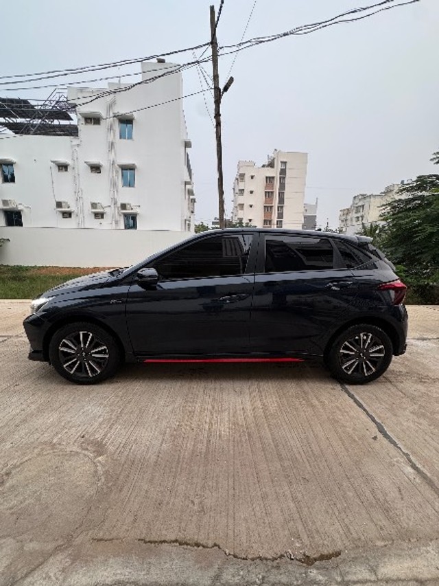 Second-hand 2022 Hyundai i20 Asta Turbo DCT for sale in Nellore-2