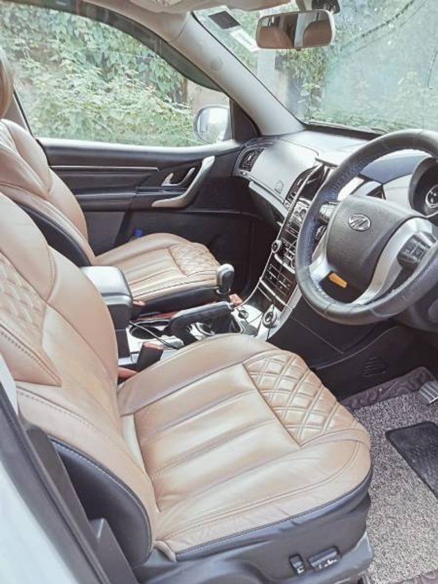 Second-hand 2019 Mahindra XUV500 W11 FWD Diesel for sale in Kamrup-7