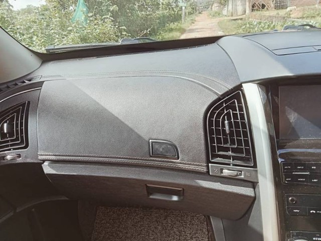 Second-hand 2019 Mahindra XUV500 W11 FWD Diesel for sale in Kamrup-3