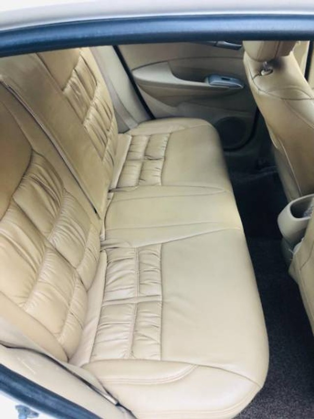 Second-hand 2011 Honda City 1.5 V MT for sale in Muzaffarnagar-4