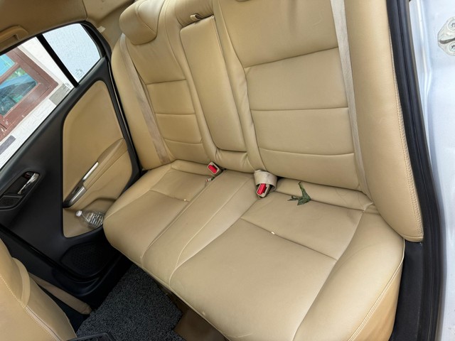 Second-hand 2015 Honda City i DTEC VX for sale in Hassan-6