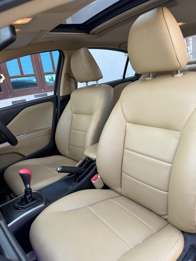 Second-hand 2015 Honda City i DTEC VX for sale in Hassan-4