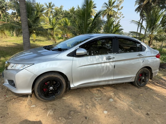Second-hand 2015 Honda City i DTEC VX for sale in Hassan-8