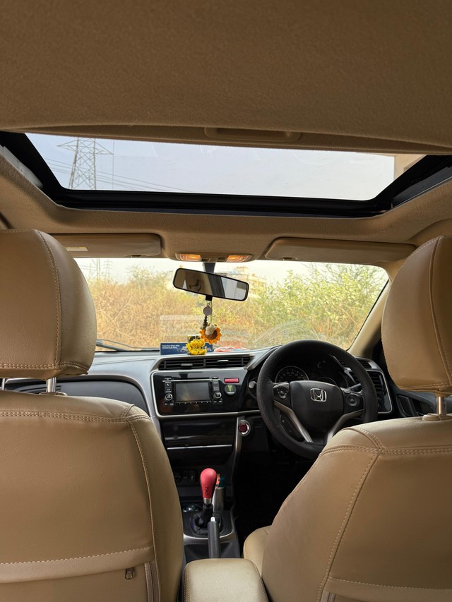 Second-hand 2015 Honda City i DTEC VX for sale in Hassan-3