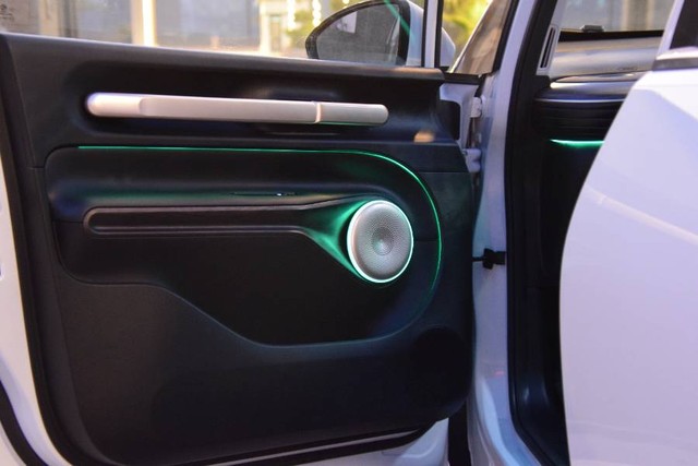 Second-hand 2025 MG Windsor EV Essence for sale in Hanumangarh-10