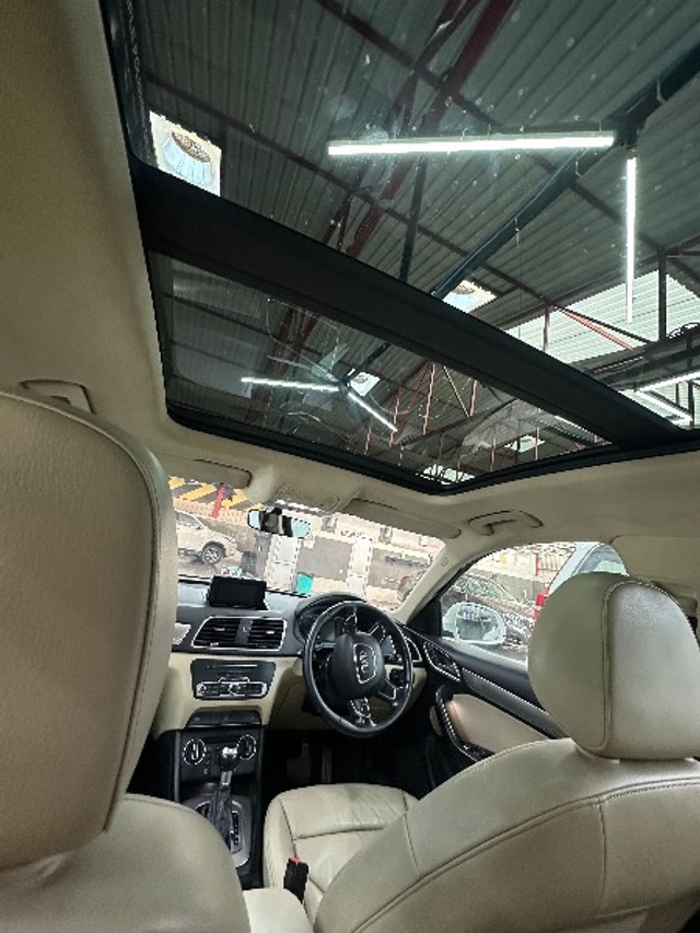 Second-hand 2017 Audi Q3 35 TDI Quattro Premium Plus for sale in Mohali-9