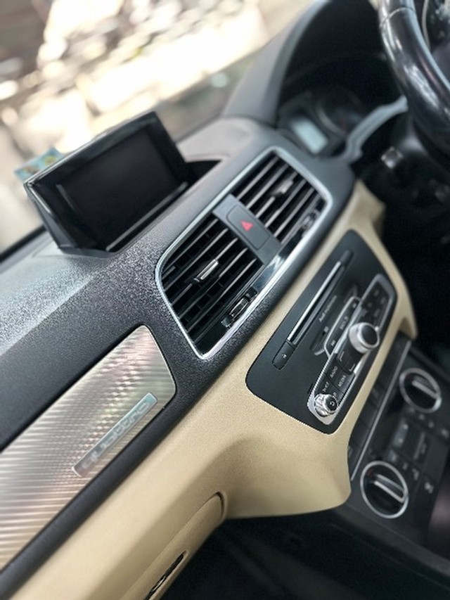 Second-hand 2017 Audi Q3 35 TDI Quattro Premium Plus for sale in Mohali-8