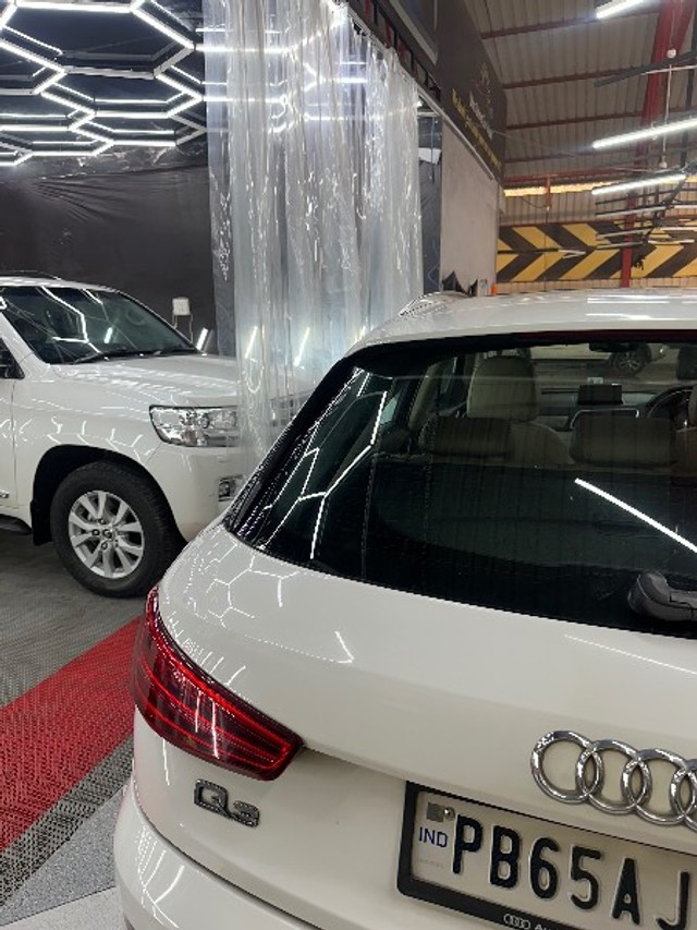 Second-hand 2017 Audi Q3 35 TDI Quattro Premium Plus for sale in Mohali-10