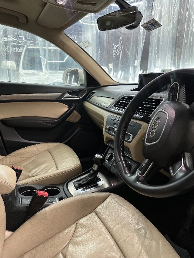 Second-hand 2017 Audi Q3 35 TDI Quattro Premium Plus for sale in Mohali-4