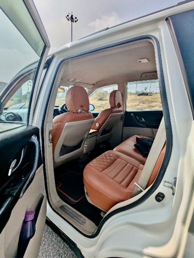 Second-hand 2015 Mahindra XUV500 W6 2WD for sale in Chikmagalur-10