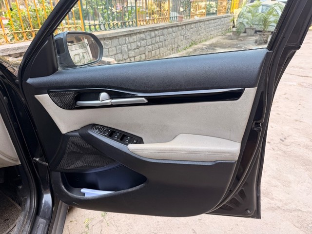 Second-hand 2020 Kia Seltos HTX IVT G for sale in New Delhi-9