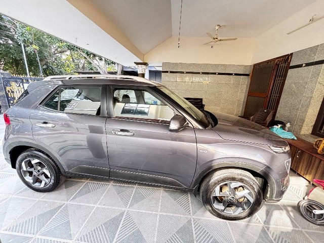 Second-hand 2019 Hyundai Venue SX Plus Turbo DCT BSIV for sale in Coimbatore-1