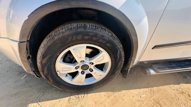 Second-hand 2014 Mahindra XUV500 Sportz for sale in Bhilwara-3