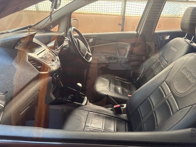 Second-hand 2017 Ford Ecosport 1.5 Diesel Titanium Plus BSIV for sale in Vadodara-3