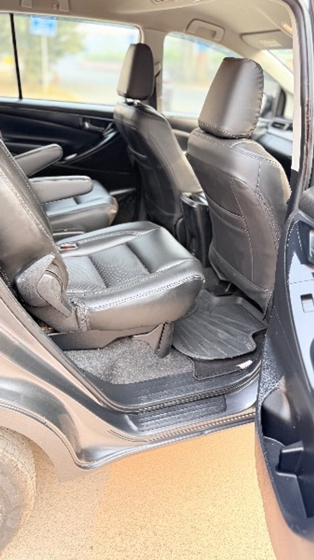 Second-hand 2022 Toyota Innova Crysta 2.4 G 7 STR for sale in New Delhi-8