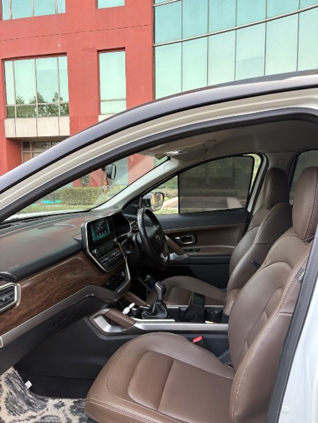 Second-hand 2021 Tata Harrier XZ BSVI for sale in Gurgaon-4