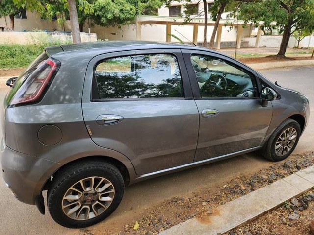 Second-hand 2016 Fiat Punto EVO 1.3 Emotion for sale in Dharmapuri-3
