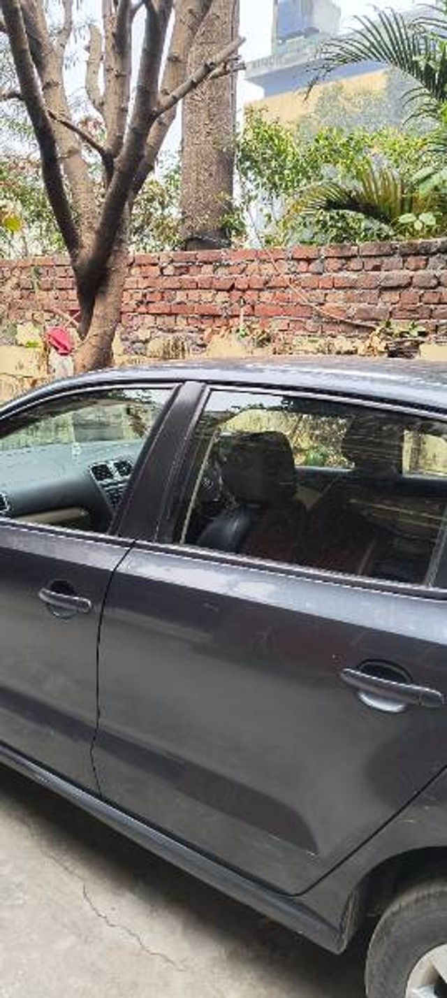 Second-hand 2015 Volkswagen Polo 1.2 MPI Highline for sale in Dehradun-2