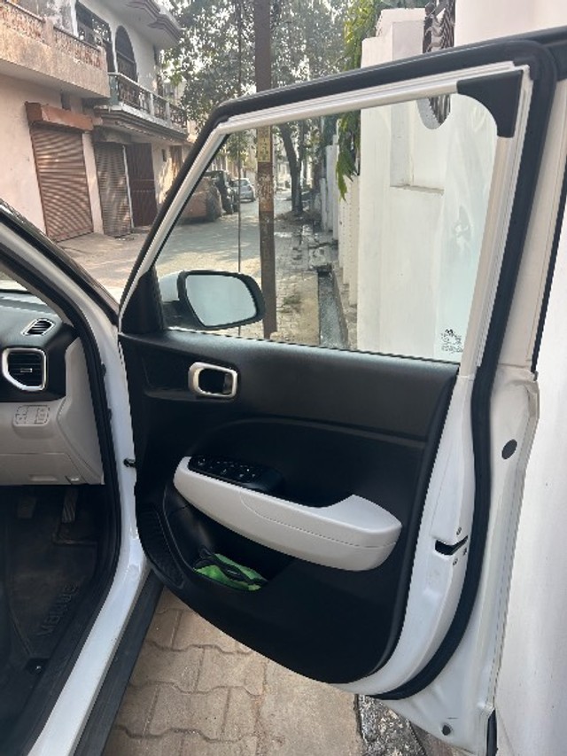 Second-hand 2022 Hyundai Venue S BSVI for sale in Meerut-14