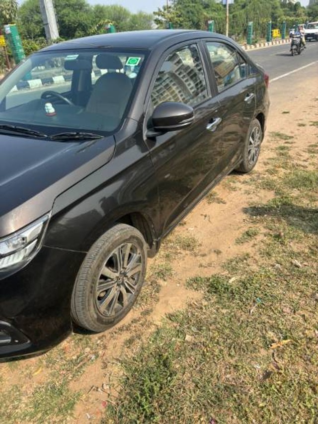 Second-hand 2024 Honda Amaze 2nd Gen VX CVT for sale in Vadodara-0