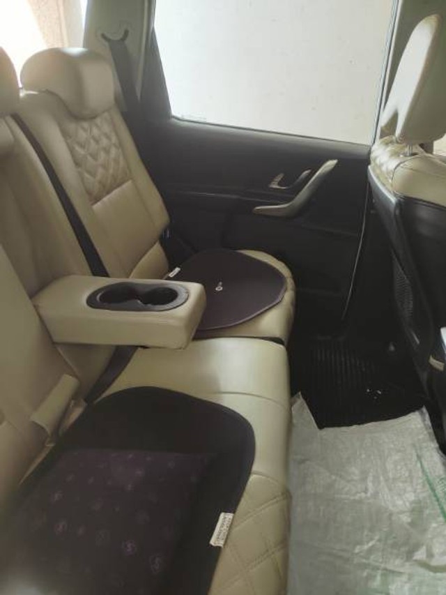 Second-hand 2019 Mahindra XUV500 W7 BSIV for sale in Bangalore-5