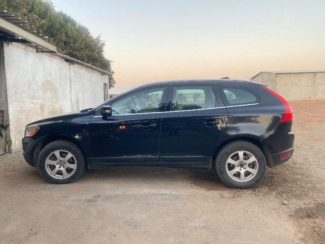 Second-hand 2013 Volvo XC60 D4 KINETIC for sale in Morbi-1