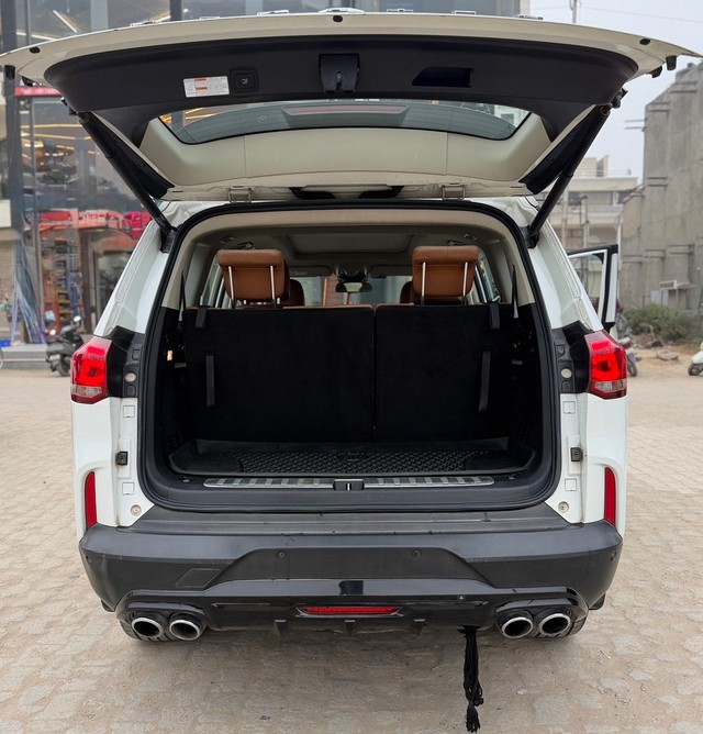 Second-hand 2023 MG Gloster Savvy 4x4 6Str for sale in Chandigarh-1