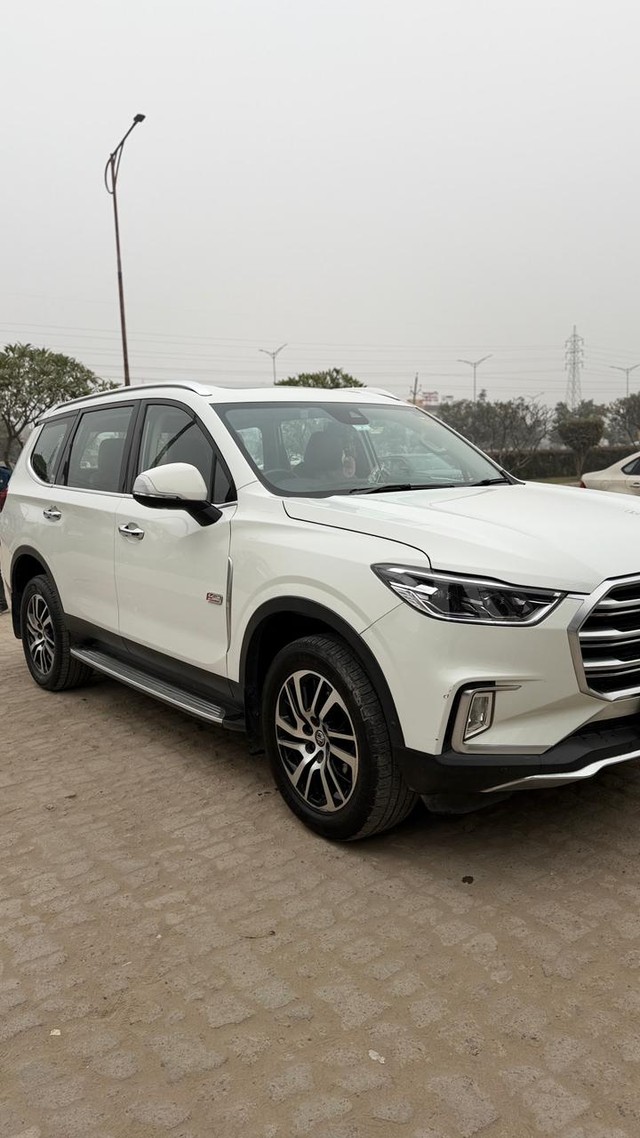 Second-hand 2023 MG Gloster Savvy 4x4 6Str for sale in Chandigarh-2