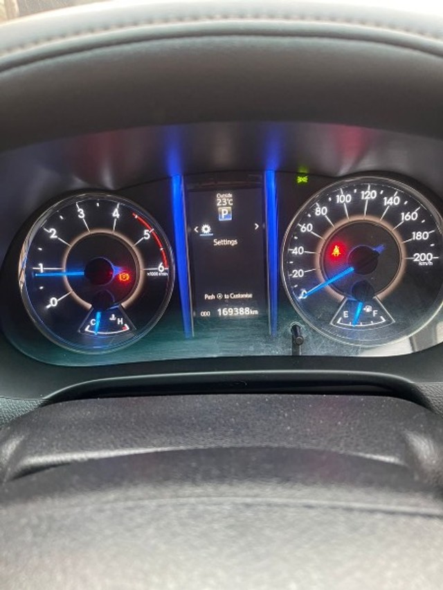 Second-hand 2018 Toyota Fortuner 2.8 2WD AT BSIV for sale in Phagwara-9